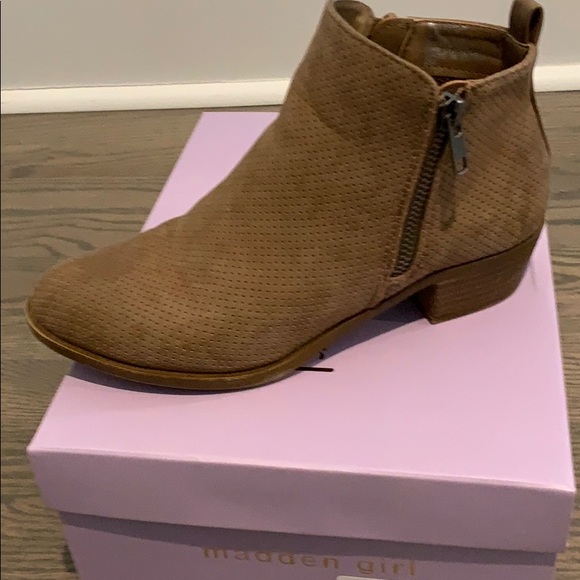 Booties - Picture 4 of 4